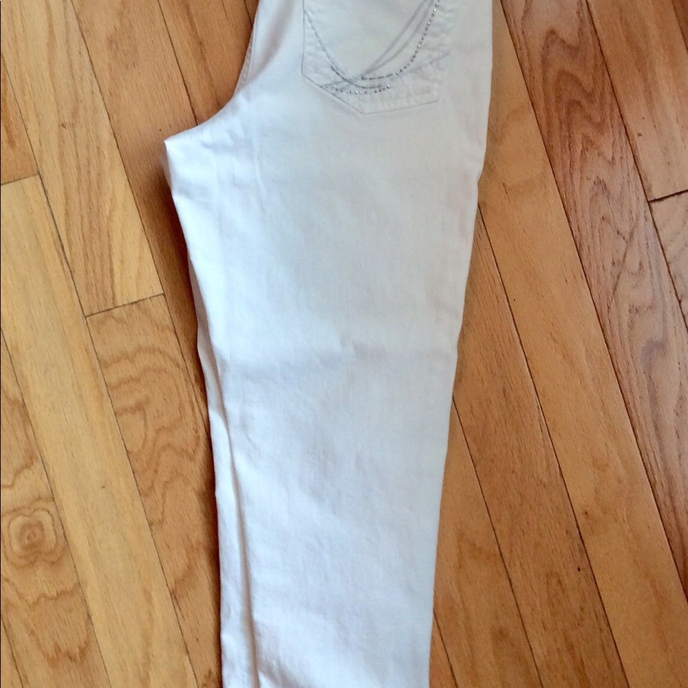 Style &Co White Capris Jeans - Picture 2 of 6